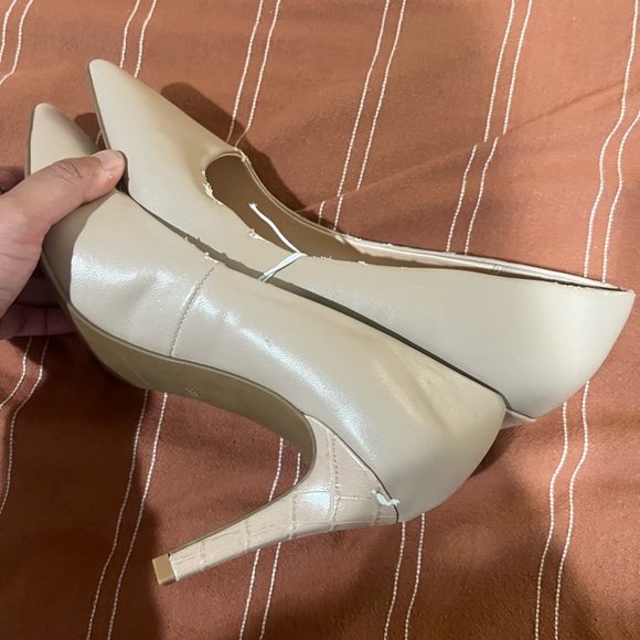 Ann Taylor Leather Pump Heels Mila - Picture 6 of 8